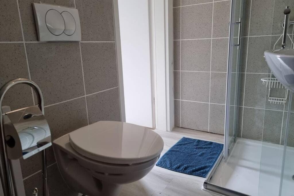 Ferienwohnung/Monteurwohnung Alte Garage Ahnatal Esterno foto