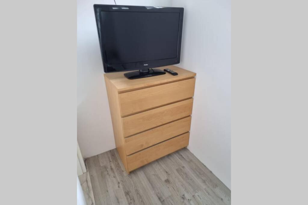 Ferienwohnung/Monteurwohnung Alte Garage Ahnatal Esterno foto